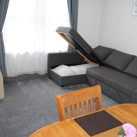 U-Din Homes Уеймут Екстериор снимка