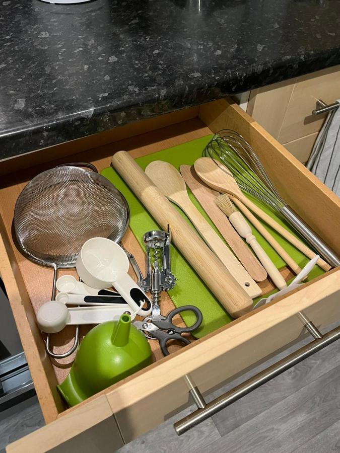 U-Din Homes Уеймут Екстериор снимка